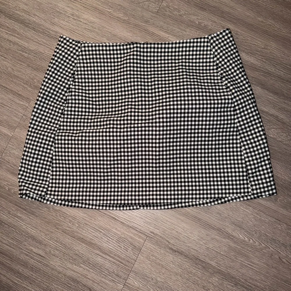 Classic Black and White Checkered Skirt - Picture 1 of 1